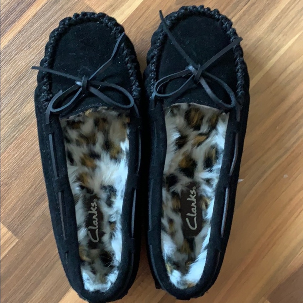 Women’s Clark’s black NWOT moccasins 8 medium
